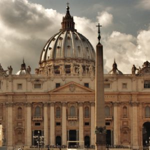 Vatican offers free health care for poor in  Rome –  ACN Malta